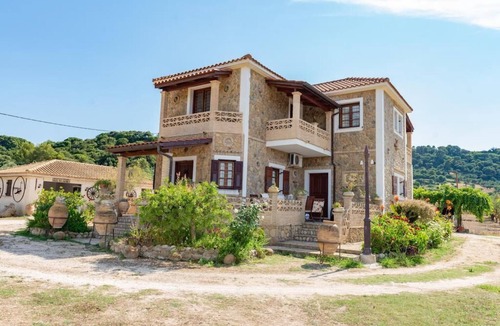 Ano Vasilikos Villa | SunShine Villa, create unforgettable momories