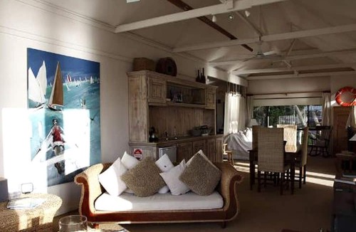 Goolwa North Cabin | Superb Waterfront Cabin Rental on Birks Harbour in Goolwa, South Australia