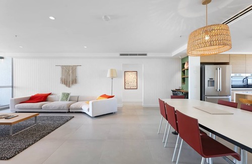 Surfers Paradise Apartment | Surfers Paradise Stay with Resort-Style Amenities