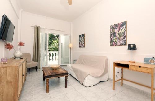 Ipsos Apartment | Terranova beach apartment -Rose