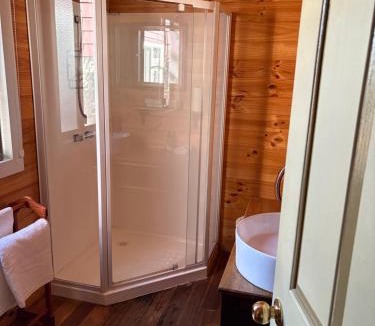 Geeveston Bed & Breakfast | The Bears