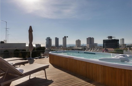 Neve Tzedek Hotel | The Levee
