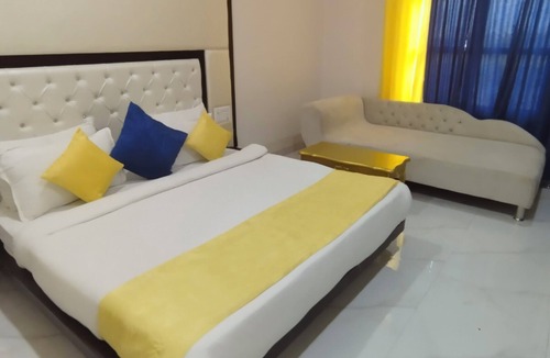 Dewas Hotel | The Royal Palace