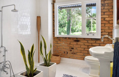 Buderim Cottage | * The Stables Inc. - a magical retreat *