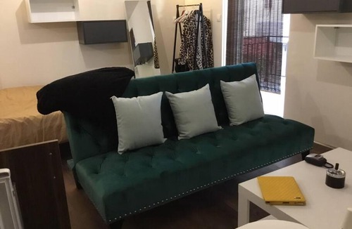 Neos Kosmos Apartment | Tiny Treasure