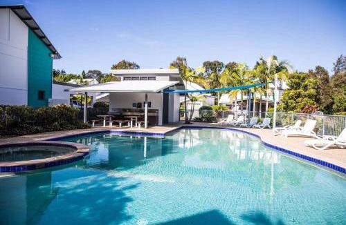 Noosaville Apartment | Tropical Getaway in 2 Bedroom Unit in 4 star Resort