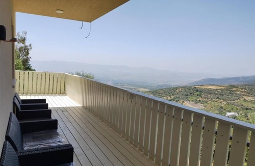 Ein Qiniyye Apartment | tsemrem sof aolam 1