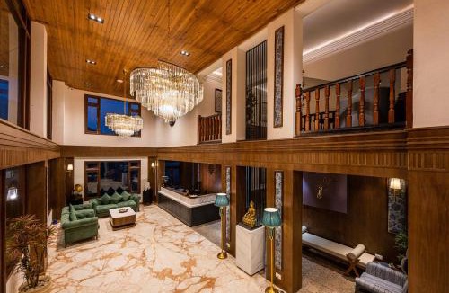 Pelling Hotel | Udaan Hotel Pine Crest, Pelling