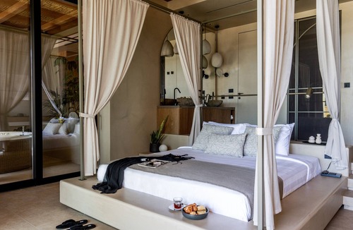 Karteros Resort | Unique Blue! Resort and Villas Adults Only