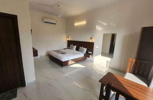 Bail Parao Hotel | Unit 5 - Corbett The Vedant