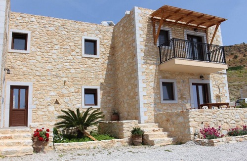 Lentas Apartment | Vacation studios built of natural stone in a peaceful, breathtaking landscape!