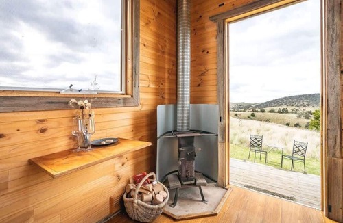 Monegeetta House | Valley View by Tiny Away