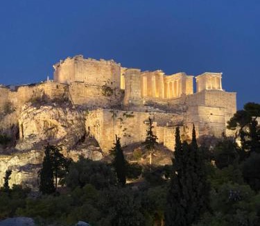 Thissio Villa | Villa Anna under Acropolis