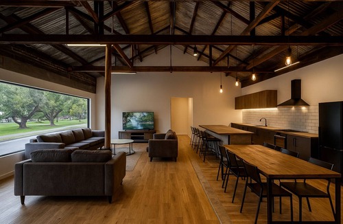 Collie Cabin | Voltage Lodge
