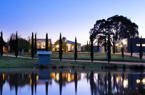 Shepherds Flat House | Welcome Paddock | Country Estate with Pool & Spa
