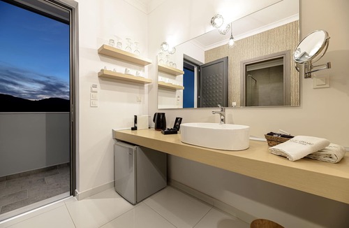 Laganas House | White Canvas Studios