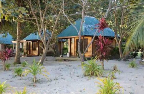 Naviti Island Hotel | White Sandy Beach-Best Manta Snorkeling