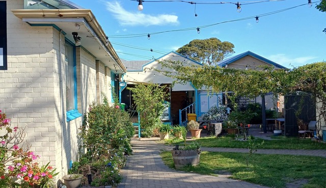 1849 Backpackers Hotel