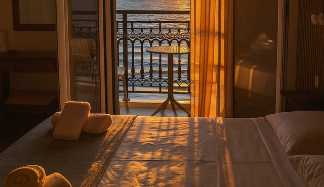 Beachfront Panorama Apartm - Kythira Seaside Gem