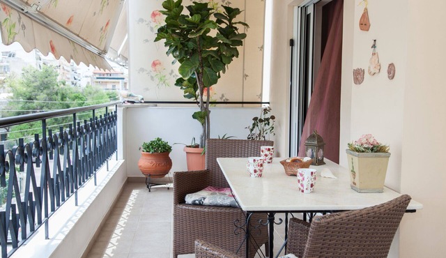 Deluxe 2 Bedroom apt in Petroupoli