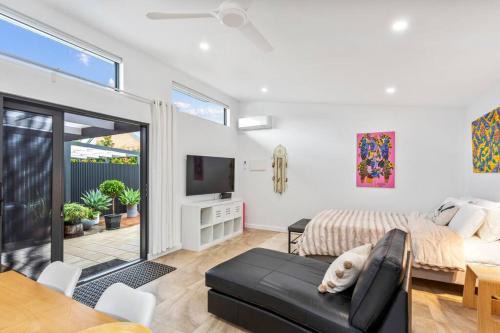 EcoBee Studio in Garden Serenity