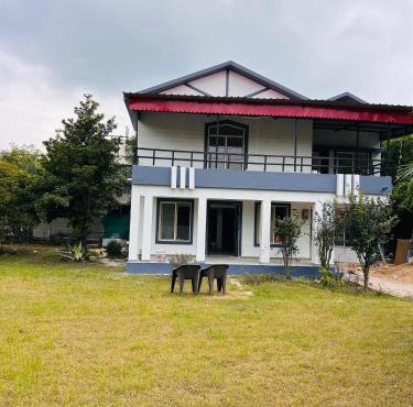 Farm House Seamless Comfort in Nature near Bhopal