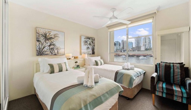 Harbourside 10