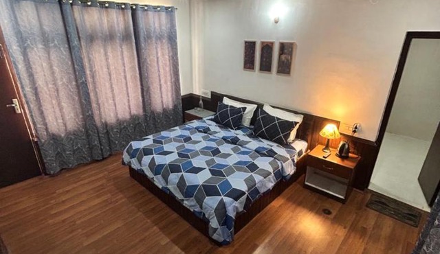 Hotel Devidyar