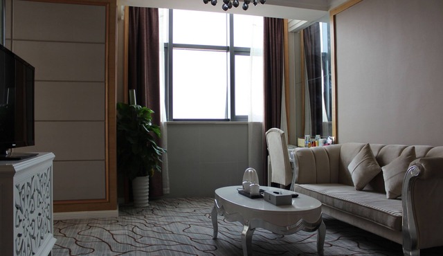 Junfu Hotel