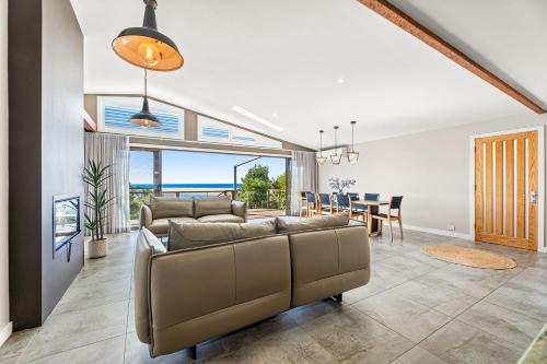 Lake View Luxury Wallaga Lake - 21 Lakeview Drive