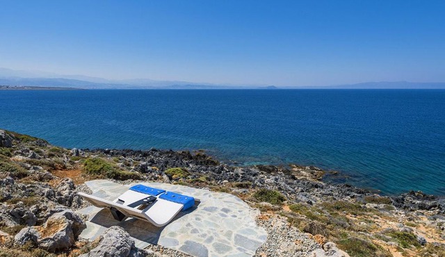Luxury seafront design villa Kyma in Tersanas Owner listing