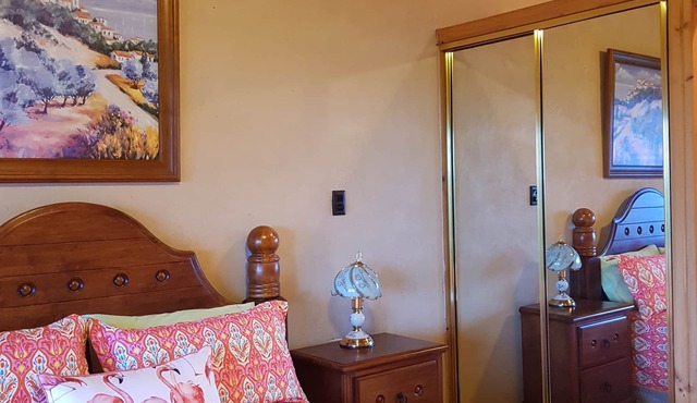 Mapleton Peaceful Provence BnB