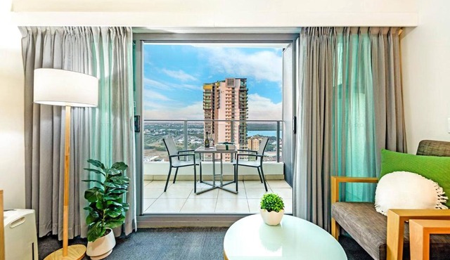 Metropolis Mirage - A Poolside CBD Studio