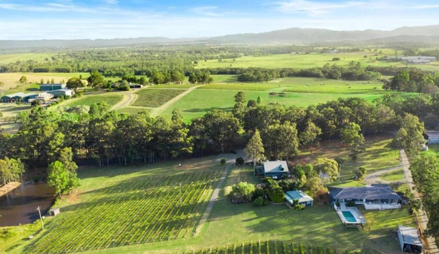 Palmers Lane Vineyard Homestead and Cottage