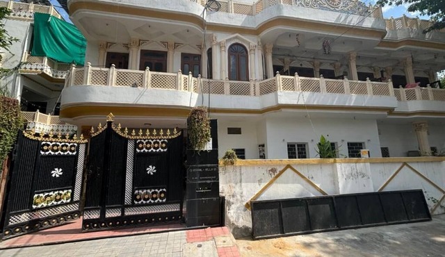 Spacious 5-bedroom bungalow in marvelous Jaipur with WiFi, AC in Jaipur