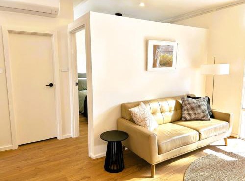 Stunning Modern Self-contained Apartment