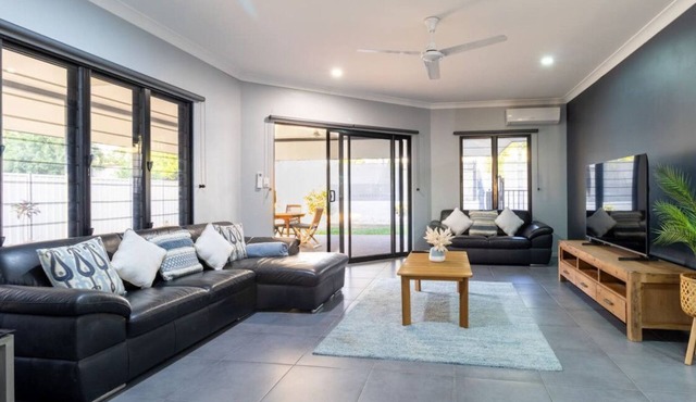 Super Spacious Modern Home with Pool