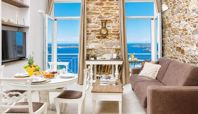 TOP SUITES