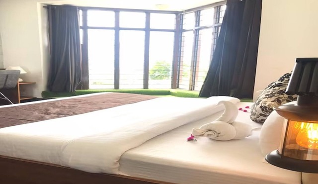Treeoise Resort
