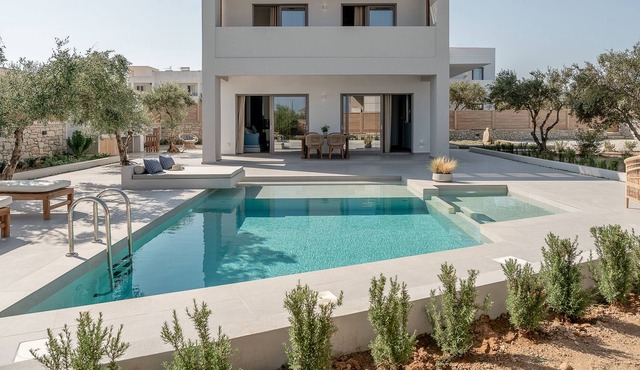 Villa Lilly by Delfus