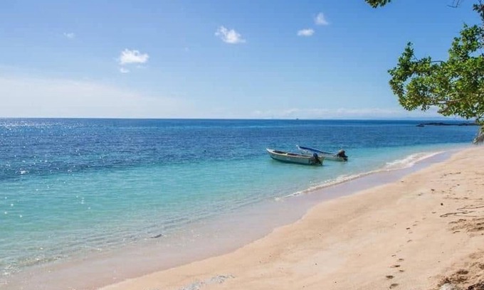 Kuata Island Hostel | Barefoot Kuata Island Resort Fiji