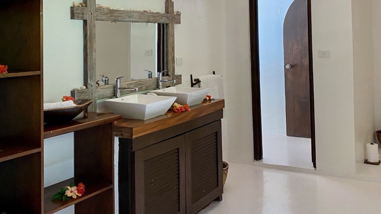 Photo of Bathroom in Matayalevu