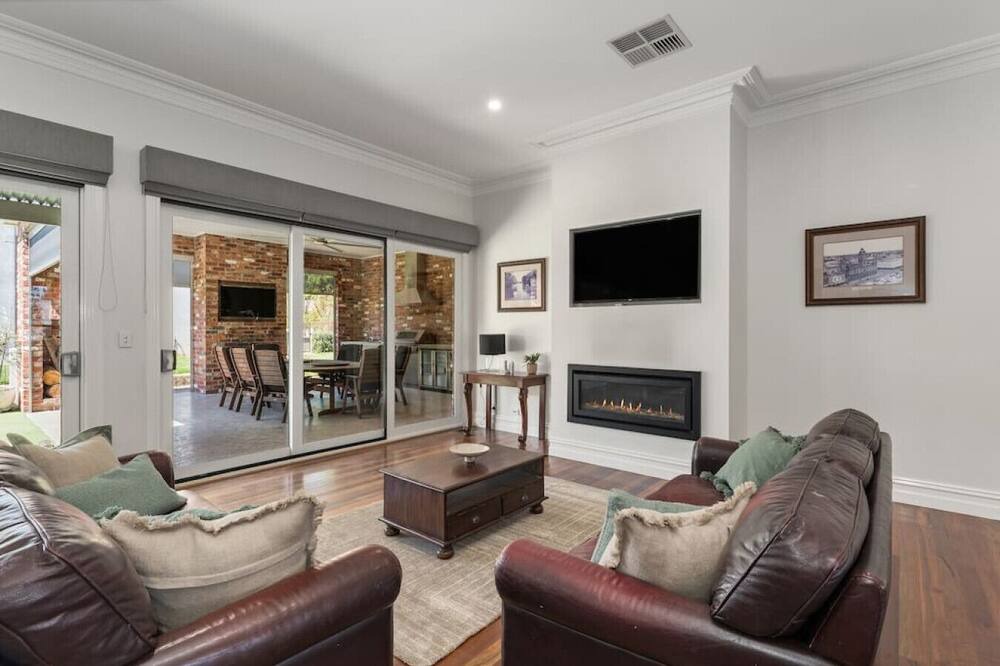 Photo of Livingroom in Golden Point